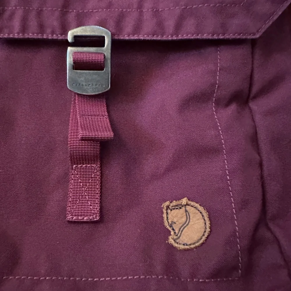 Fjällräven Crossbody Foldsack No. 3 6L in Dark Garnet - Picture 3 of 10